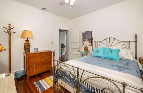 Melbourne House | Relaxing 2Br 1Bath Oasis near River 9 min to Beach
