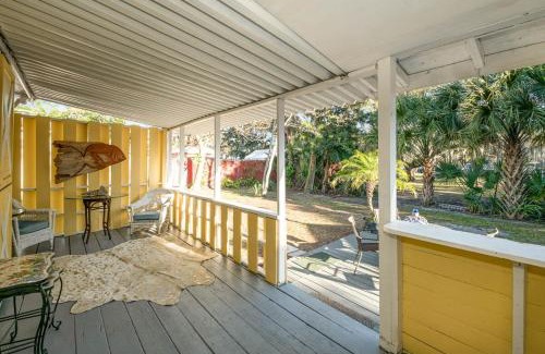 Melbourne House | Relaxing 2Br 1Bath Oasis near River 9 min to Beach