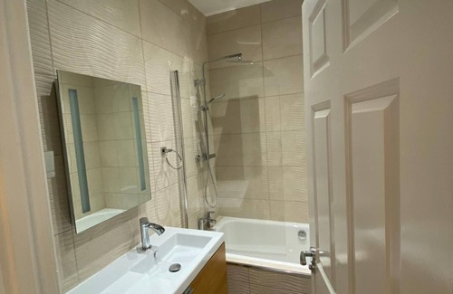 Wolverhampton Apartment | Remarkable 2-bed Penthouse in Wolverhampton
