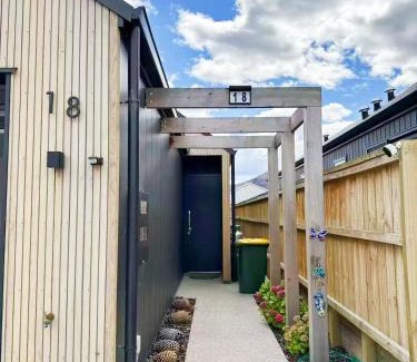 Kawarau Falls House | Remarkable stay in Queenstown