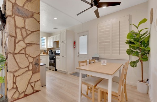 North Clairemont House | REMODELED Double Flamingo Pool/Hot Tub/BBQ/Game Room!