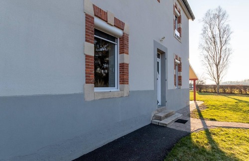 Soing-Cubry-Charentenay Cottage | Renovated house with garden near the Saône
