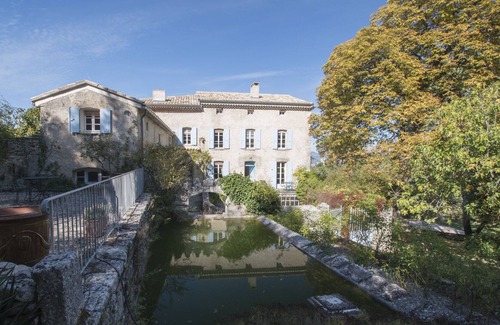 Crestet House | renovated country house "Calade"