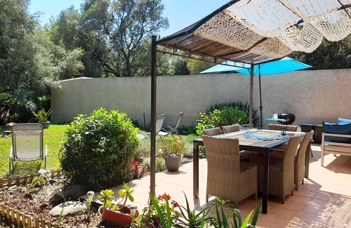 Solaro House | Rent a mini villa in a quiet garden with 4/6 pers 600m walk from a sandy beach