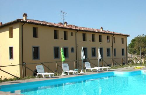 Pieve di Santa Luce Apartment | Residence Giuly Rosselmini
