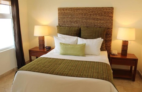 El Medano Ejidal Resort | Resort Apartment at the heart of Cabo Beach