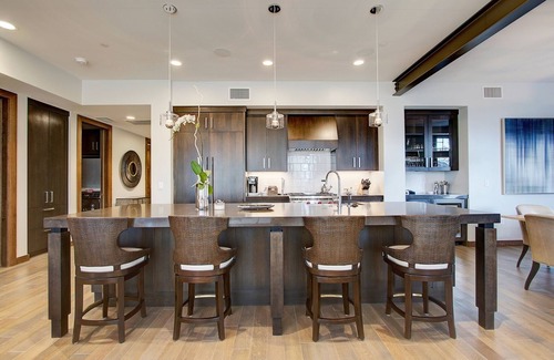 Deer Valley Apartment | Resort Three Bedroom Suite 3 Apartment Hotel by RedAwning