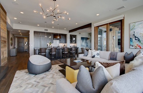 Deer Valley Apartment | Resort Three Bedroom Suite 3 Apartment Hotel by RedAwning