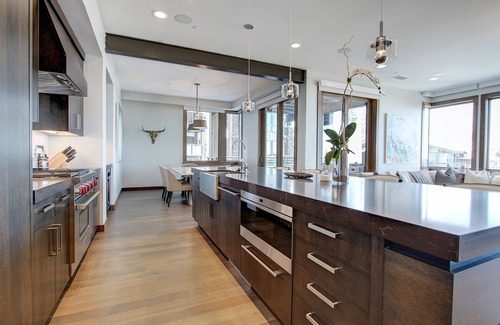 Deer Valley Apartment | Resort Three Bedroom Suite 3 Apartment Hotel by RedAwning