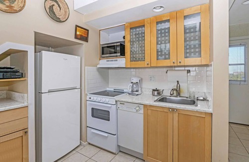 Napeague Apartment | Restful 1BR w/Loft,Top Floor & Close to the Beach