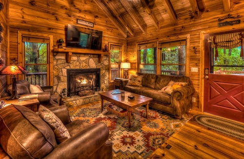 Blue Ridge Cabin | Retreatwood Mac by Escape to Blue Ridge