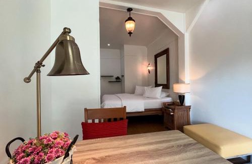 Bang Phra Hotel | Rimklong boutique hotel trad