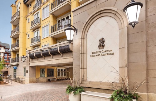 Truckee Apartment | Ritz Carlton Club residence provides a breathtaking 3 Bedroom, 3.5 Bathroom