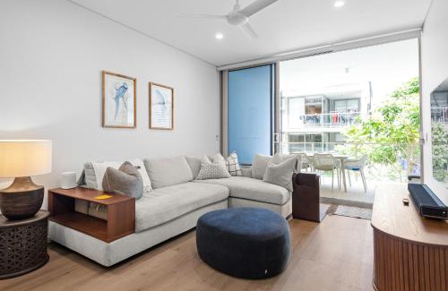 West End Apartment | Riverside 2BR Apt with Amazing Rooftop Pool & Parking