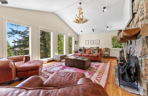 Teton Village House | RMR: Tuckaway House in Teton Village