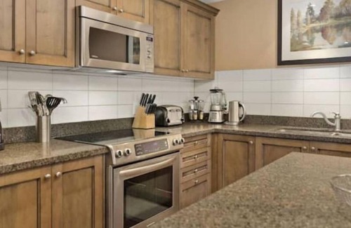 Seguin House | Rocky Crest Cottage