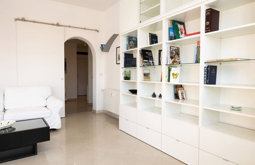 Tuscolano Apartment | Roma per te in Rome With 1 Bedrooms and 1 Bathrooms