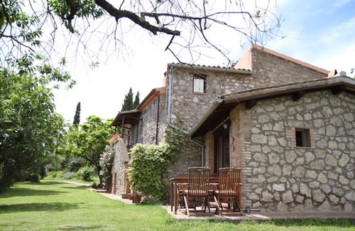 Civitella d'Agliano House | Romantic apartment with a view over the Tiber Valley