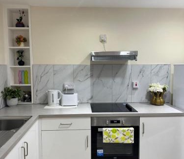 Weavers House | Room 3 - En-suite for 2 people