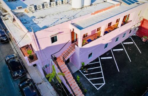 Santurce Hotel | Room 8 Colorful Crash Pad Near Cerra Art