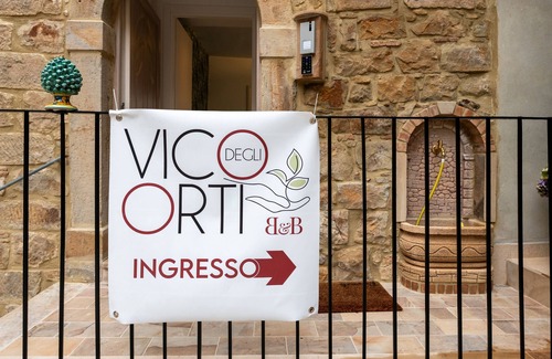 Mistretta Apartment | Room 'Camera 1' with Mountain View, Wi-Fi and Air Conditioning