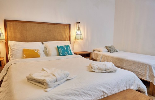 Las Penitas House | Room in Lodge - Grape 2 - Family Room for 5 People