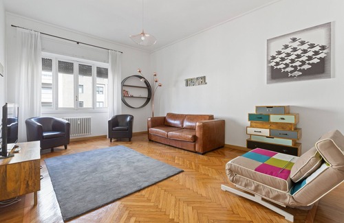 Guastalla Apartment | Roomy Apartment Duomo & San Babila