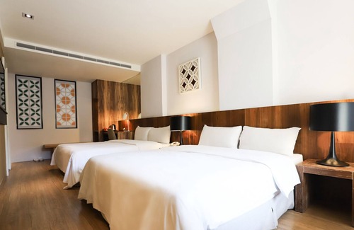 West Central District Hotel | Roots Chew Hotel