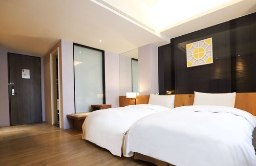 West Central District Hotel | Roots Chew Hotel