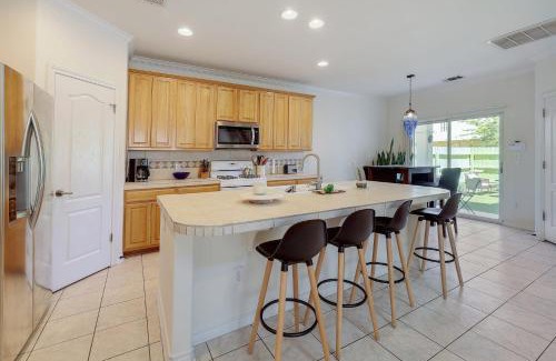 South Lamar House | Rosey Bouldin Home Minutes to DT - Adelaide!