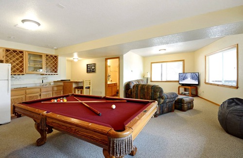 Munds Park Cabin | Rustic cabin on a 3/4 acre lot in Munds Park.