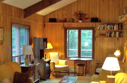 Franconia House | Rustic Escape