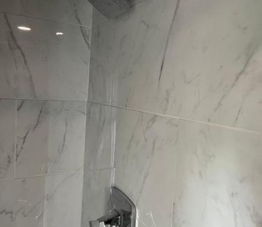 Sayward Apartment | Rustic Guesthouse