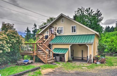 Stevenson Apartment | Rustic Stevenson Hideaway with View on the Gorge!