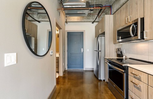 Warehouse District Condo | Sable 308 - Alcove