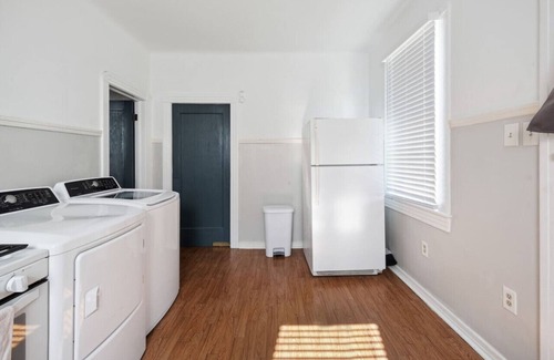 Jefferson Apartment | Safe & Center of NOLA Loft - walk to Ochsner!