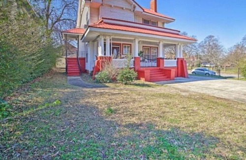 Norwood House | 🔥Safe, Spacious Uptown Pad Perfect 4 Large Groups❤️