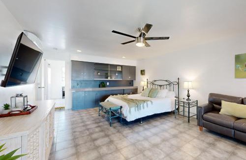 Desert Hot Springs House | Saguaro Gardens Desert Retreat