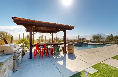 Desert Hot Springs House | Saguaro Gardens Desert Retreat