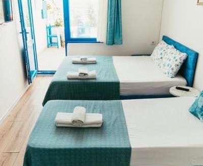 Cinarcik House | sahil pansiyon