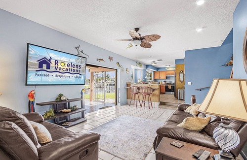 Pelican House | Sail into Paradise with Pool, Spa & Dockside Living - Captain Jack's Landing