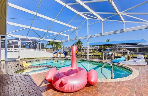 Pelican House | Sail into Paradise with Pool, Spa & Dockside Living - Captain Jack's Landing