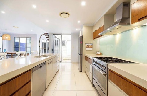 Twin Waters House | Saltbreeze - Laidback Poolside Living by the Canal