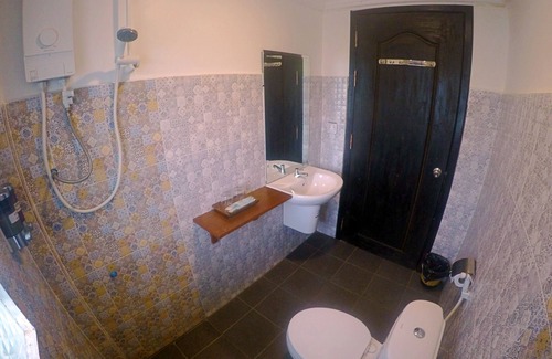 Kampot Hotel | Salty River Resort