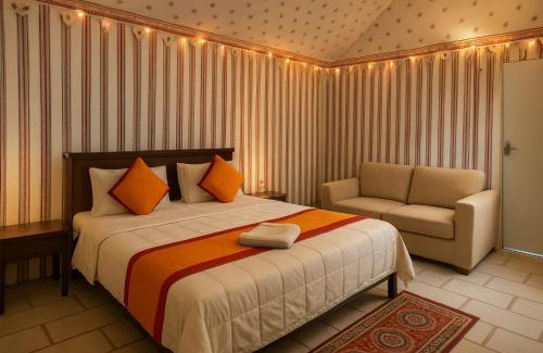Jaisalmer Hotel | Sand dunes desert Camp
