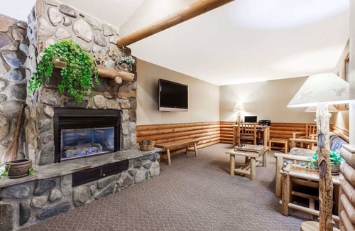 Ponderay Hotel | Sandpoint Inn
