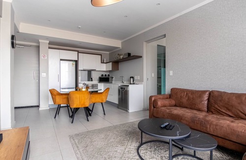Greater Johannesburg Metropolitan Area Apartment | Sandton Smart Apartment Fifteen
