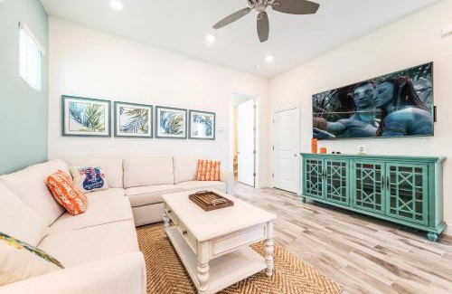 West Kissimmee House | Sandy Shores Cottage Near Disney With Margaritaville Resort & Island H20 Waterpark Access - 2962Sr