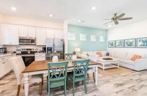 West Kissimmee House | Sandy Shores Cottage Near Disney With Margaritaville Resort & Island H20 Waterpark Access - 2962Sr