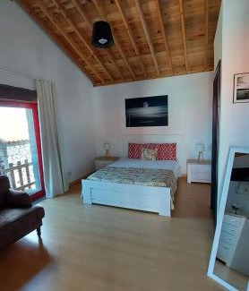 Sao Roque do Pico House | Sara Village